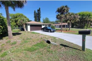 313 Cleveland Avenue, Lehigh Acres, FL 33936 - MLS#2025012785