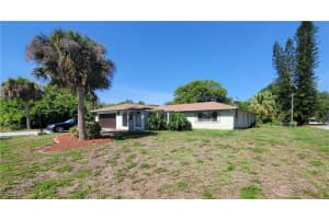 313 Cleveland Avenue, Lehigh Acres, FL 33936 - MLS#2025012785