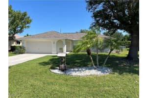 2123 8th Street, Cape Coral, FL 33990 - MLS#2025012802