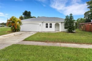 992 Tropical Palm Avenue, North Fort Myers, FL 33903 - MLS#2025012826