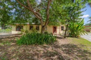 2729 Broadway, Fort Myers, FL 33901 - MLS#2025012873