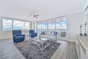 2104 1st Street, Fort Myers, FL 33901 - MLS#2025013020