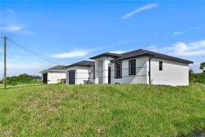 3919 8th Street, Lehigh Acres, FL 33976 - MLS#2025013073