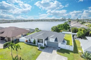 520 Trafalgar Parkway, Cape Coral, FL 33991 - MLS#2025013108