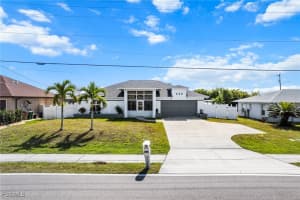 520 Trafalgar Parkway, Cape Coral, FL 33991 - MLS#2025013108