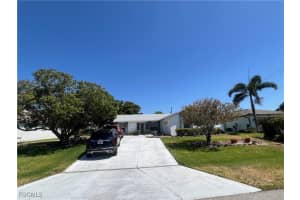 911 18th Terrace, Cape Coral, FL 33990 - MLS#2025013159