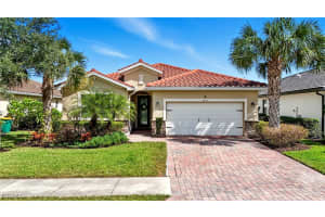 2110 Clementine St, Naples