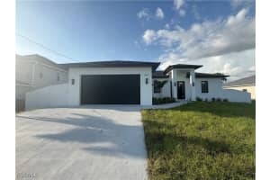661 Wilmington Parkway, Cape Coral, FL 33993 - MLS#2025013237