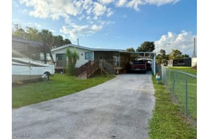 1073 New Lane, Moore Haven, FL 33471 - MLS#2025013289