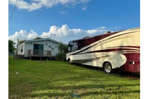 1073 New Lane, Moore Haven, FL 33471 - MLS#2025013289