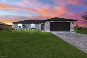 927 32nd Terrace, Cape Coral, FL 33909 - MLS#2025013297