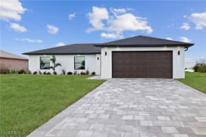 927 32nd Terrace, Cape Coral, FL 33909 - MLS#2025013297