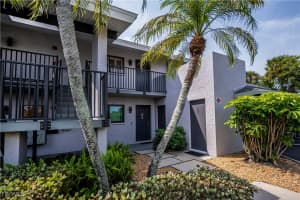 808 Cape Coral Parkway, Cape Coral, FL 33914 - MLS#2025013356