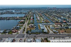 808 Cape Coral Parkway, Cape Coral, FL 33914 - MLS#2025013356