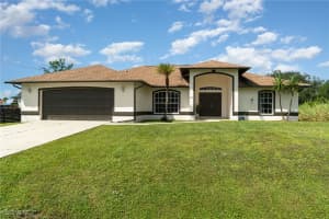 903 Mcarthur Ave, Lehigh Acres