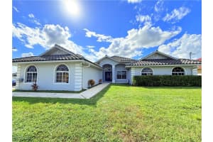 823 10th Street, Cape Coral, FL 33991 - MLS#2025013475