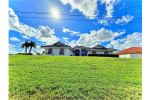 823 10th Street, Cape Coral, FL 33991 - MLS#2025013475