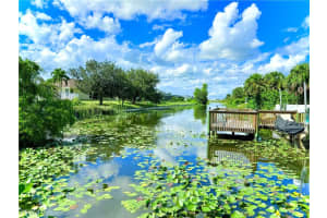 823 10th Street, Cape Coral, FL 33991 - MLS#2025013475