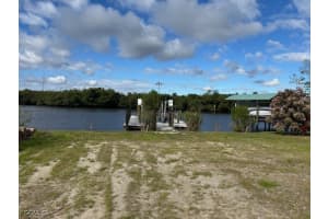 208 Sun Circle, Fort Myers, FL 33905 - MLS#2025013477