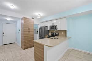 6401 Aragon Way, Fort Myers, FL 33966 - MLS#2025013527