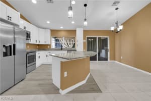 2915 21st Street, Lehigh Acres, FL 33976 - MLS#2025013534
