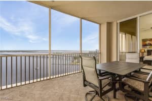 2090 First Street, Fort Myers, FL 33901 - MLS#2025013568