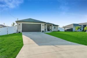 2208 42nd Place, Cape Coral, FL 33993 - MLS#2025013702