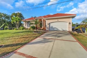 1298 Thompson Street, North Fort Myers, FL 33903 - MLS#2025013722