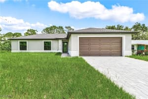 3402 25TH Street, Lehigh Acres, FL 33976 - MLS#2025013818