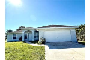 2911 40th Street, Lehigh Acres, FL 33976 - MLS#2025013871