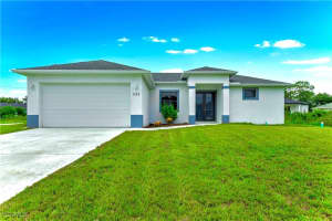 352 Rawlings Avenue, Lehigh Acres, FL 33974 - MLS#2025013978