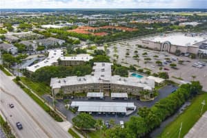 2244 Winkler Ave 213, Fort Myers