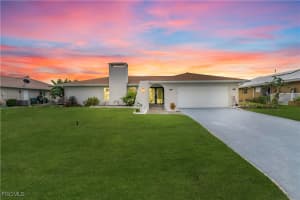 3746 1st Place, Cape Coral, FL 33904 - MLS#2025014123