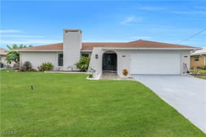 3746 1st Place, Cape Coral, FL 33904 - MLS#2025014123