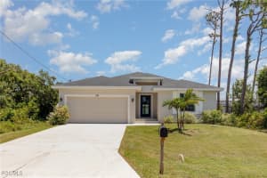 126 Glades Drive, Rotonda West, FL 33947 - MLS#2025014172