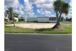 270 Valencia Drive, Fort Myers, FL 33905 - MLS#2025014182