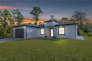 333 Lownde Avenue, Lehigh Acres, FL 33974 - MLS#2025014438
