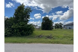 2214 2nd Street, Cape Coral, FL 33993 Sold 03/30/26