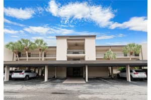 5905 Trailwinds Drive, Fort Myers, FL 33907 - MLS#2025014529