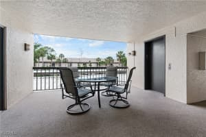 5905 Trailwinds Drive, Fort Myers, FL 33907 - MLS#2025014529