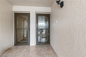 5905 Trailwinds Drive, Fort Myers, FL 33907 - MLS#2025014529