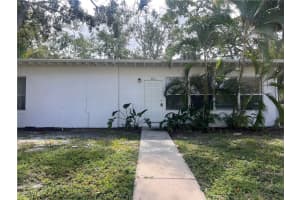 535 Monterey Boulevard, St Petersburg, FL 33704 - MLS#2025014540