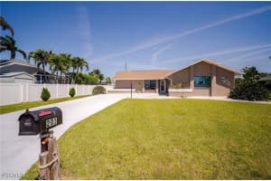 203 43rd Terrace, Cape Coral, FL 33904 - MLS#2025014584