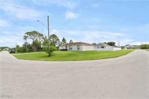 559 Roscoe Street, Lehigh Acres, FL 33972 - MLS#2025014591