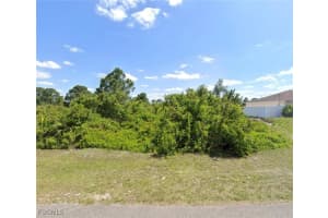 2711 57th Street, Lehigh Acres, FL 33971 - MLS#2025014626