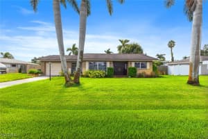 2424 Kent Avenue, Fort Myers, FL 33907 - MLS#2025014629