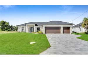 522 5TH Place, Cape Coral, FL 33909 - MLS#2025014896