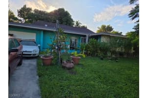 2709 17th Place, Cape Coral, FL 33904 - MLS#2025014922