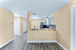 210 Charlotte Ave Fort Myers, FL 33916 - Off Market