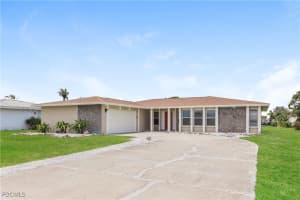64 Golfview Road, Rotonda West, FL 33947 - MLS#2025015231